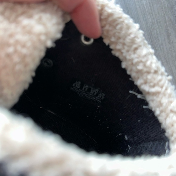 Dr Scholls BE ENERGIZED FOAM Technology Women's Black and Red Lace-Up Boots - Picture 12 of 13